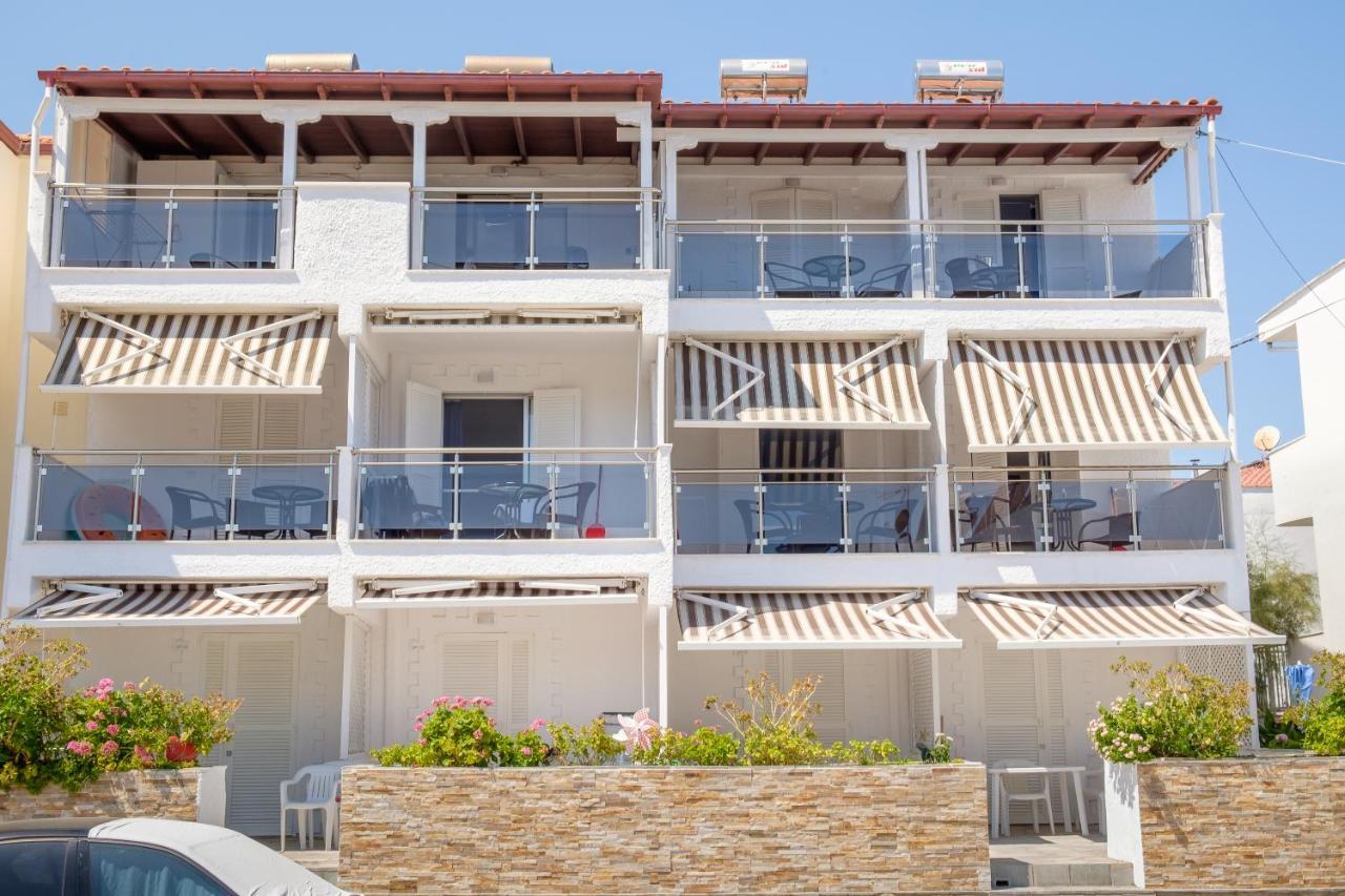 Blue Senses Apartments Sarti Luaran gambar